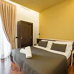 Chiaia 32 Πανσιόν Νάπολη