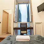 Chiaia 32 Νάπολη