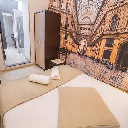 Chiaia 32 Naples