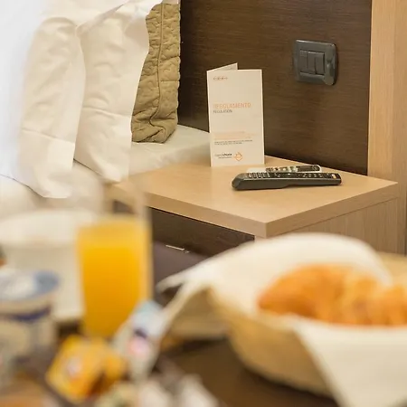 Chiaia 32 게스트하우스 4*