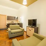 Affittacamere Chiaia 32
