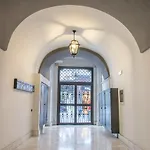 Chiaia 32 Napoli